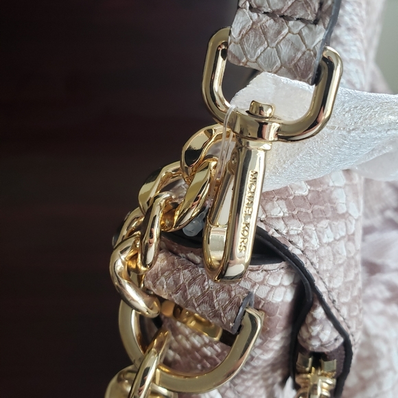 Michael Kors NWT Bedford Embossed Leather Satchel - Picture 5 of 11